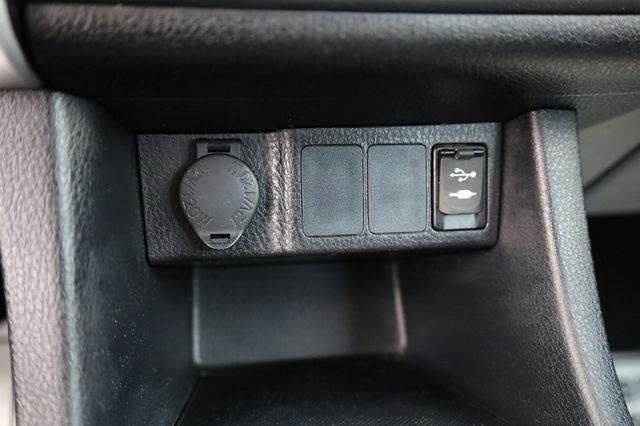 2017 Toyota Corolla LE - 23024626 - 31
