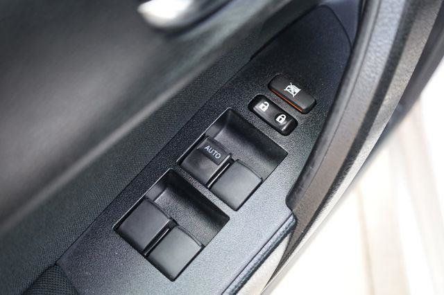 2017 Toyota Corolla LE - 23024626 - 32