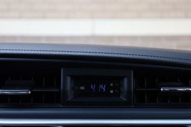 2017 Toyota Corolla LE - 23024626 - 34