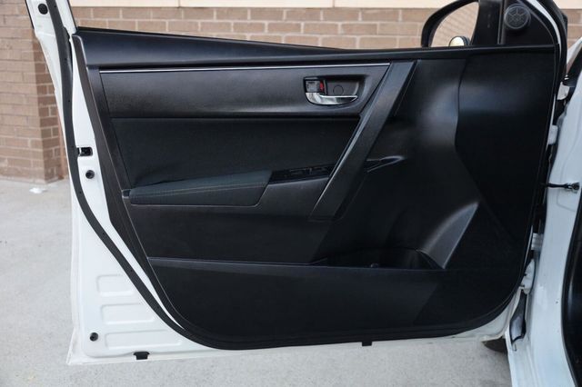 2017 Toyota Corolla LE - 23097612 - 14