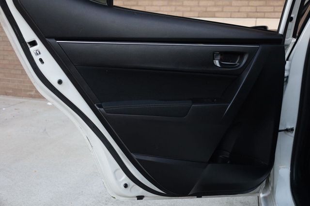 2017 Toyota Corolla LE - 23097612 - 18