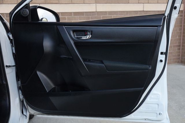 2017 Toyota Corolla LE - 23097612 - 24