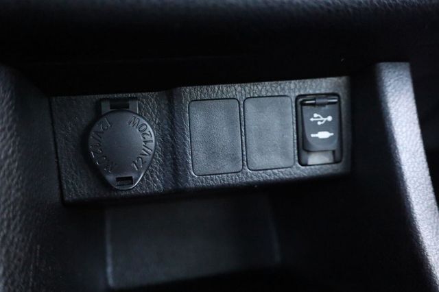 2017 Toyota Corolla LE - 23097612 - 35