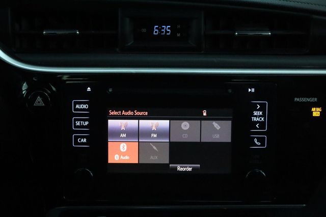 2017 Toyota Corolla LE - 23097612 - 37