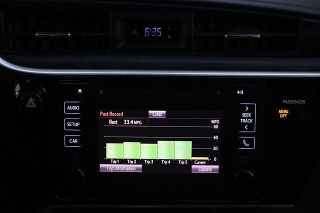 2017 Toyota Corolla LE - 23097612 - 38