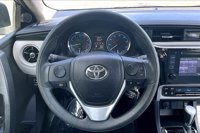 2017 Toyota Corolla LE - 23035923 - 18