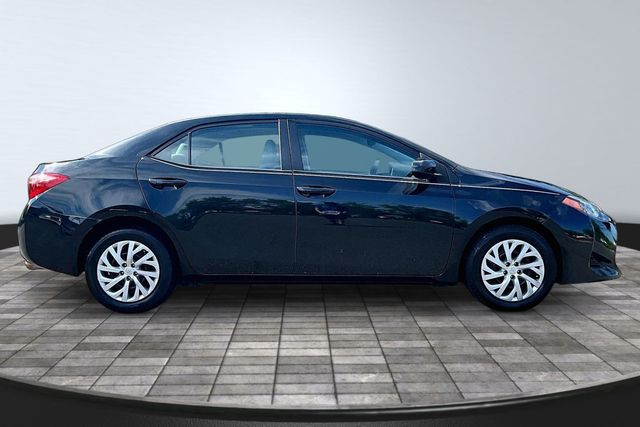 2017 Toyota Corolla LE - 23035923 - 7