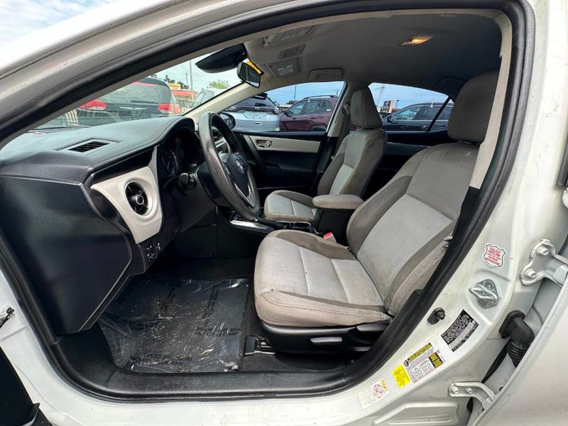 2017 Toyota Corolla LE 4dr Sedan - 22888590 - 12