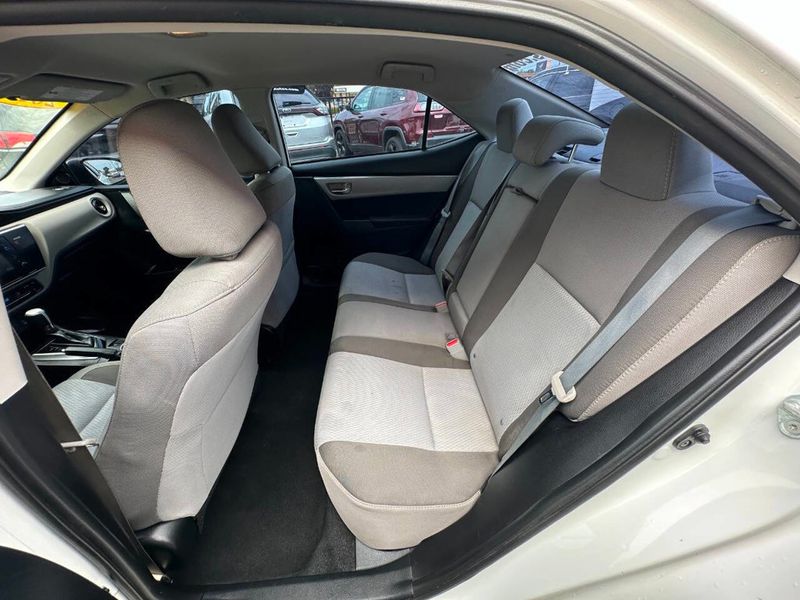 2017 Toyota Corolla LE 4dr Sedan - 22888590 - 16