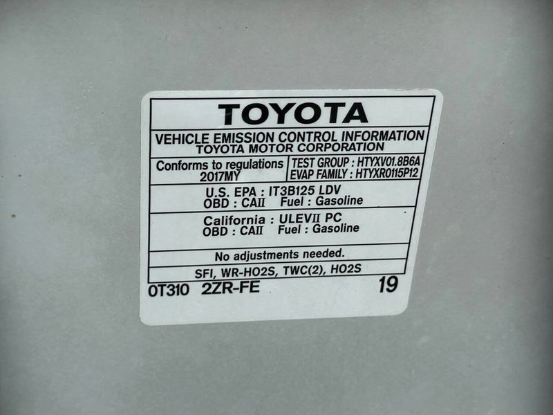 2017 Toyota Corolla LE 4dr Sedan - 22888590 - 25