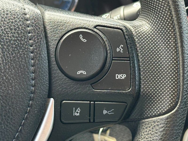 2017 Toyota Corolla LE 4dr Sedan - 22888590 - 27