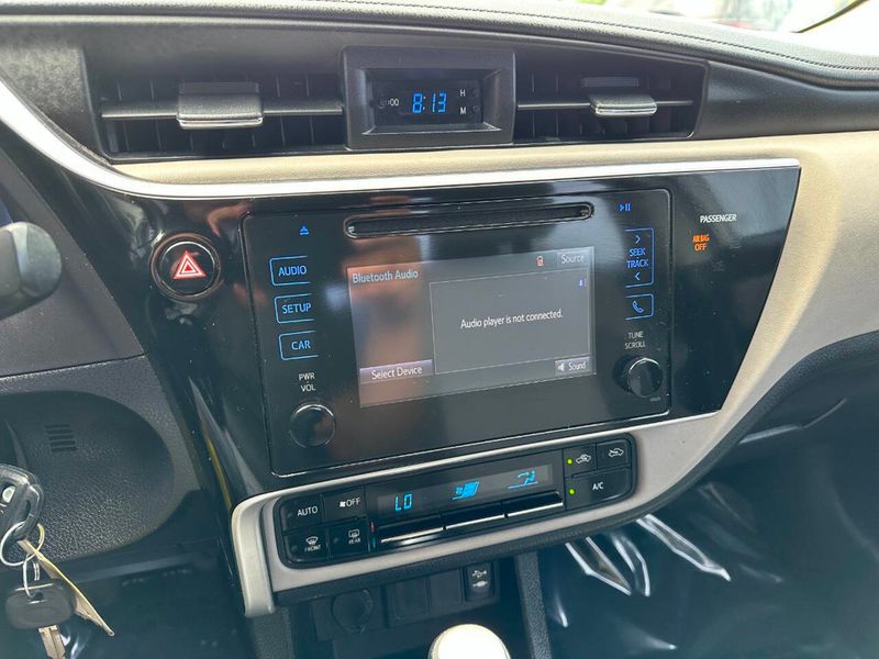 2017 Toyota Corolla LE 4dr Sedan - 22888590 - 29