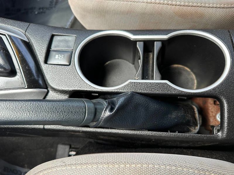 2017 Toyota Corolla LE 4dr Sedan - 22888590 - 37