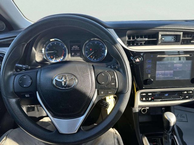 2017 Toyota Corolla LE 4dr Sedan - 22961270 - 17