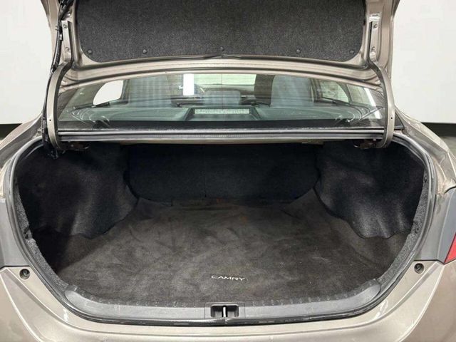 2017 Toyota Corolla LE 4dr Sedan - 22963294 - 15