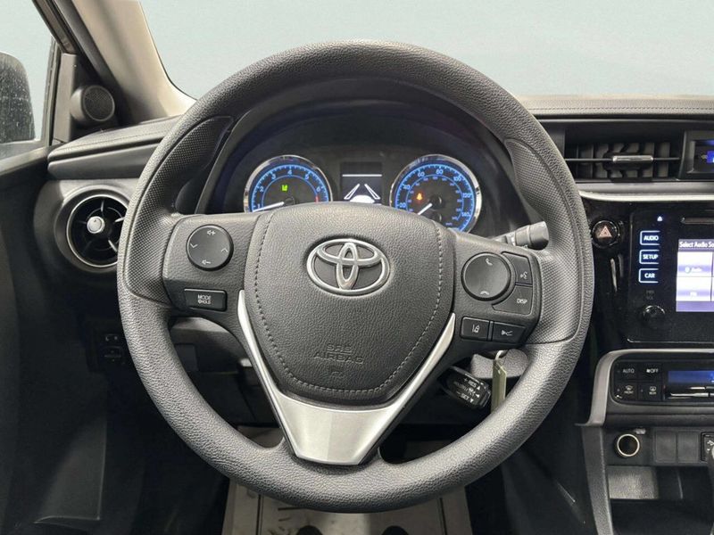 2017 Toyota Corolla LE 4dr Sedan - 22963294 - 27