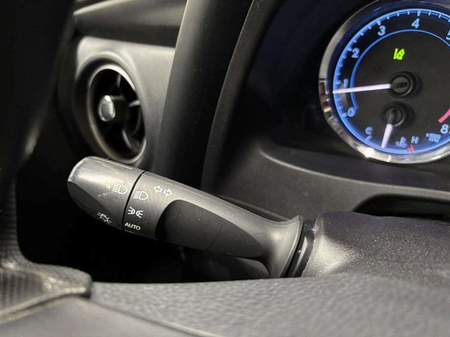 2017 Toyota Corolla LE 4dr Sedan - 22963294 - 30