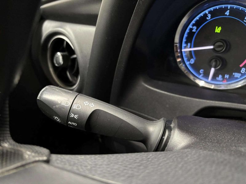 2017 Toyota Corolla LE 4dr Sedan - 22963294 - 30