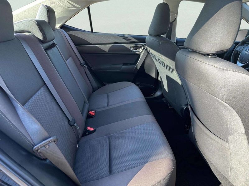 2017 Toyota Corolla LE 4dr Sedan - 22993961 - 15