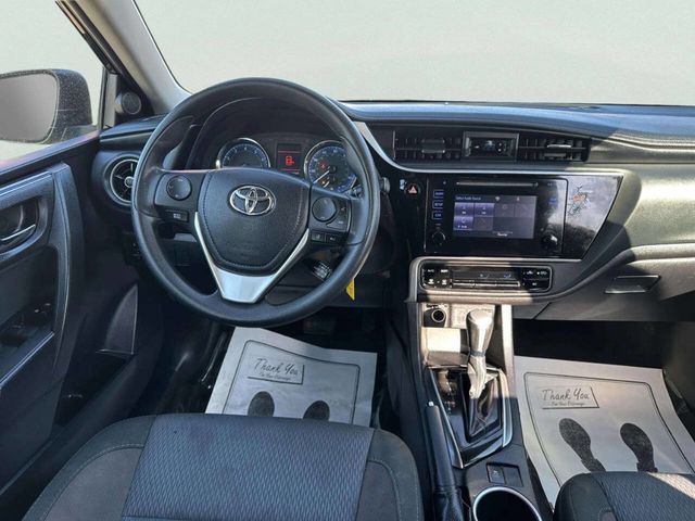 2017 Toyota Corolla LE 4dr Sedan - 22993961 - 17