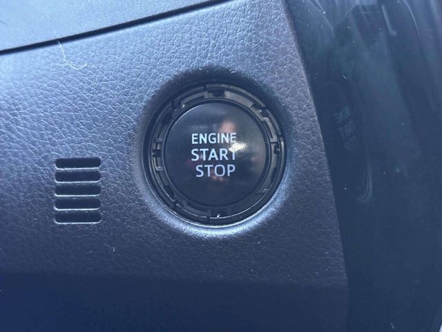 2017 Toyota Corolla LE 4dr Sedan - 23049464 - 30
