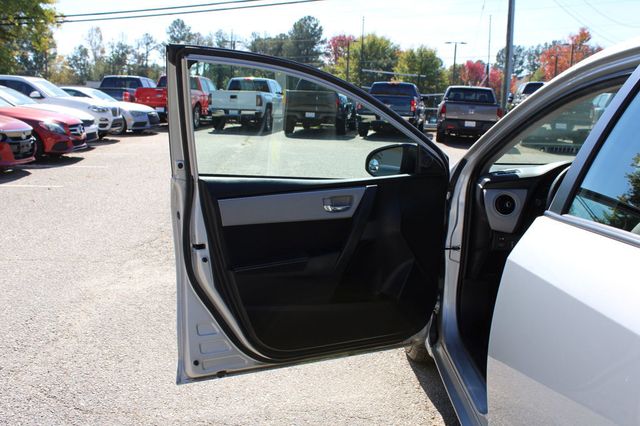 2017 Toyota Corolla LE CVT - 23102053 - 11
