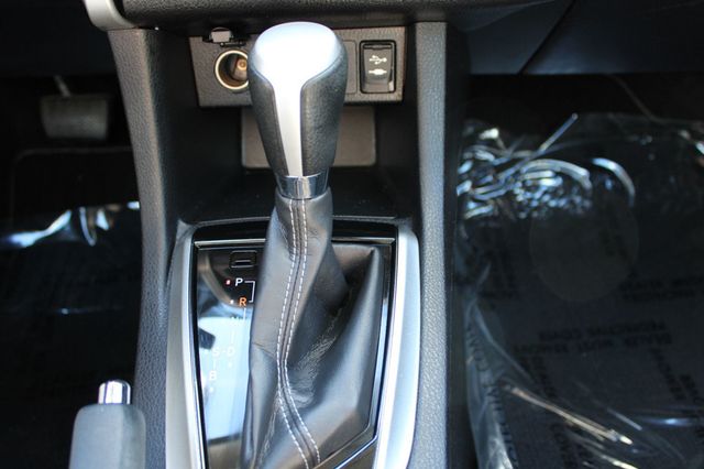 2017 Toyota Corolla LE CVT - 23102053 - 18