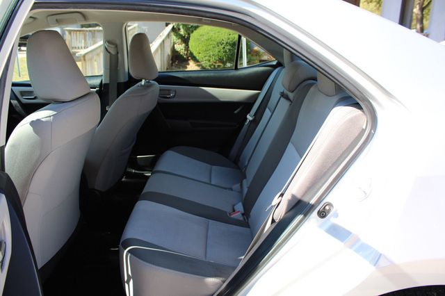 2017 Toyota Corolla LE CVT - 23102053 - 28