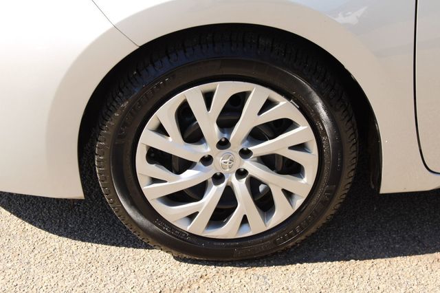 2017 Toyota Corolla LE CVT - 23102053 - 33