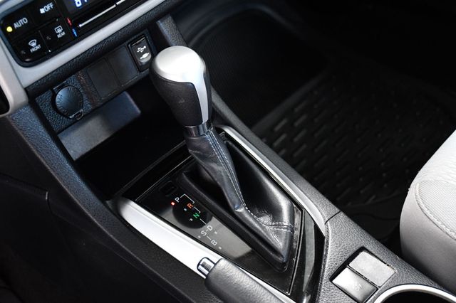 2017 Toyota Corolla LE CVT - 22854590 - 23