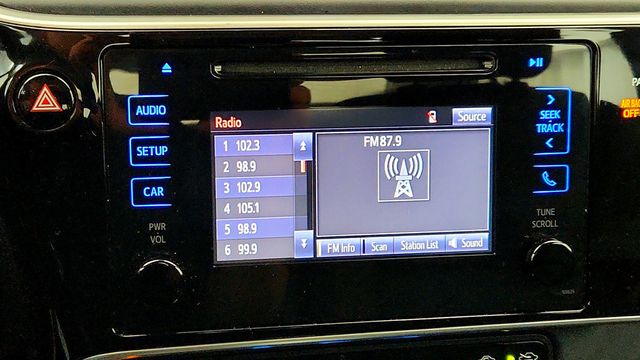 2017 Toyota Corolla LE CVT - 23018143 - 17