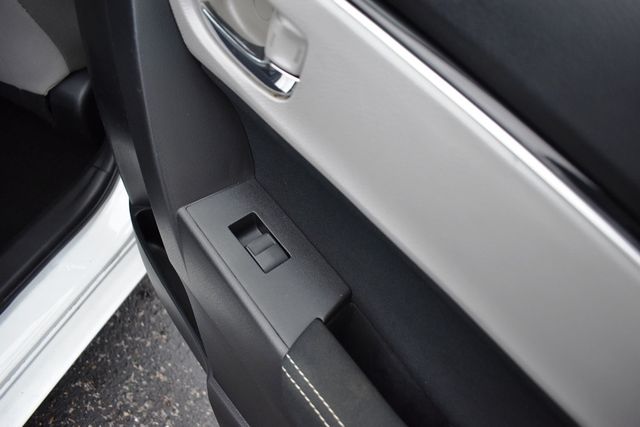 2017 Toyota Corolla LE CVT Automatic - 23094067 - 17