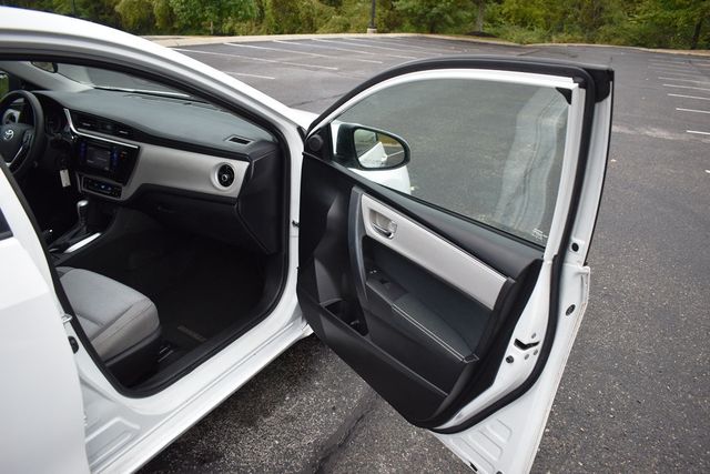 2017 Toyota Corolla LE CVT Automatic - 23094067 - 30