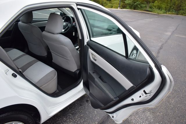 2017 Toyota Corolla LE CVT Automatic - 23094067 - 32