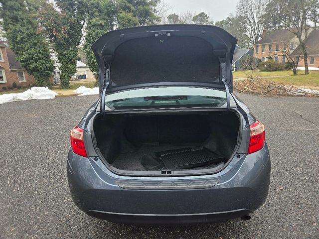 2017 Toyota Corolla LE CVT Automatic - 22994123 - 12