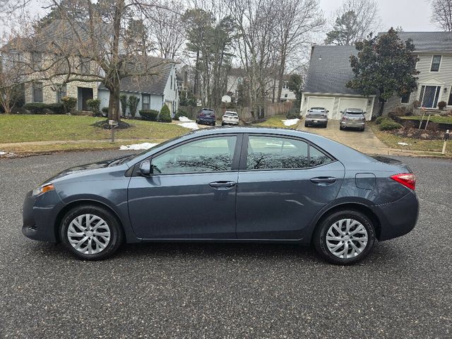 2017 Toyota Corolla LE CVT Automatic - 22994123 - 1