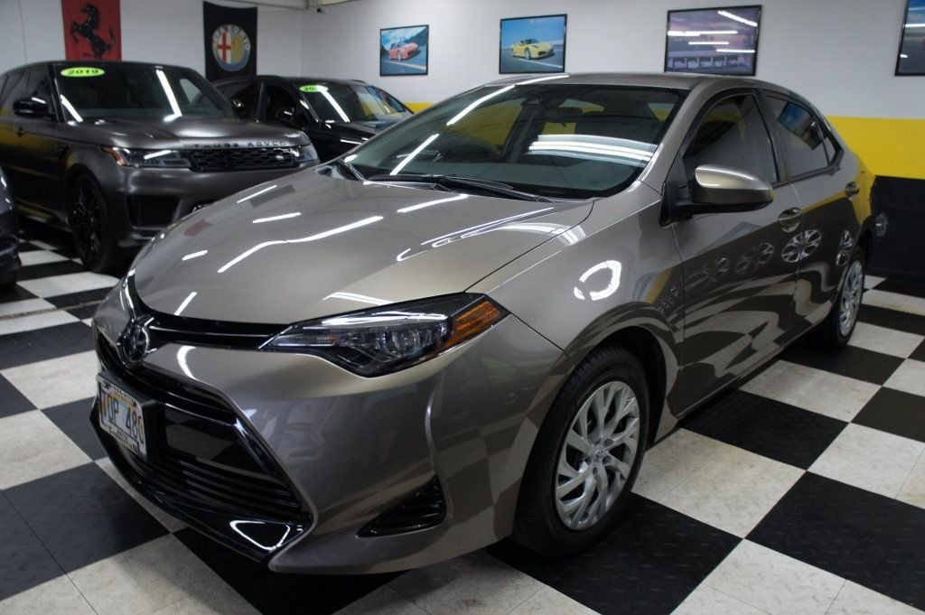 2017 Toyota Corolla Low Mileage - 22724124 - 2