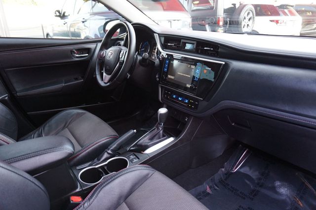 2017 Toyota Corolla LOW MILES, NAVIGATION, BACKUP CAMERA, KEYLESS ENTRY & START - 23014499 - 12