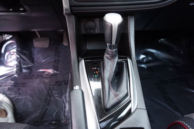 2017 Toyota Corolla LOW MILES, NAVIGATION, BACKUP CAMERA, KEYLESS ENTRY & START - 23014499 - 22