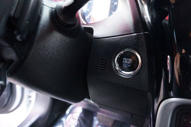 2017 Toyota Corolla LOW MILES, NAVIGATION, BACKUP CAMERA, KEYLESS ENTRY & START - 23014499 - 23