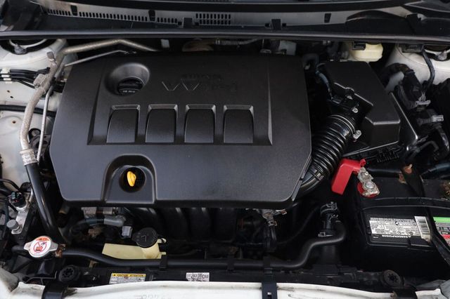 2017 Toyota Corolla SE - 23095857 - 13