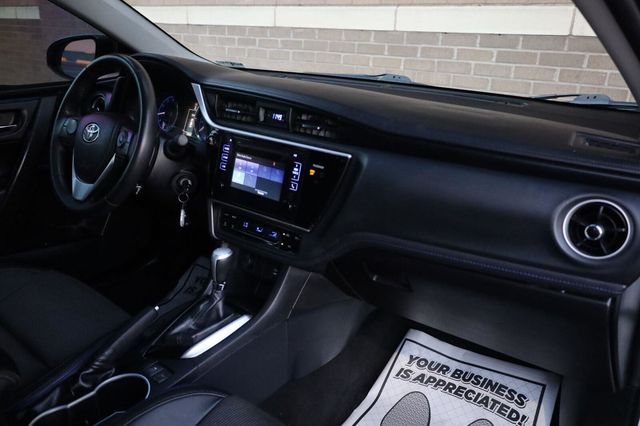 2017 Toyota Corolla SE - 23095857 - 27