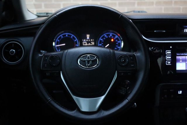 2017 Toyota Corolla SE - 23095857 - 29