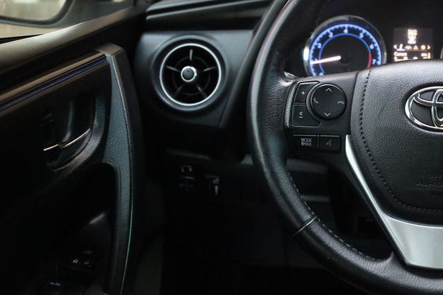 2017 Toyota Corolla SE - 23095857 - 30
