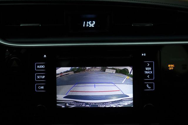 2017 Toyota Corolla SE - 23095857 - 35
