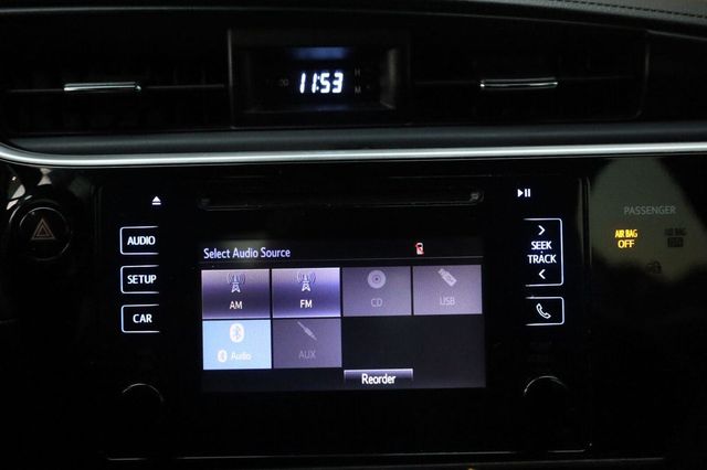 2017 Toyota Corolla SE - 23095857 - 36