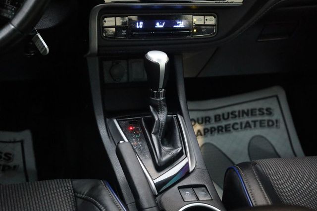 2017 Toyota Corolla SE - 23095857 - 40
