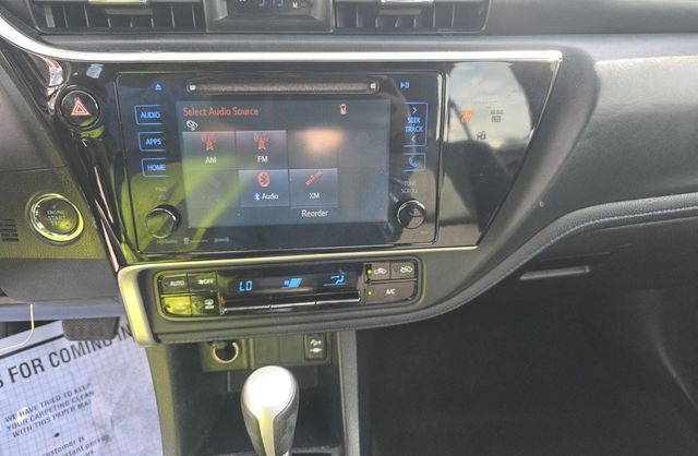 2017 Toyota Corolla SE - 23086325 - 9