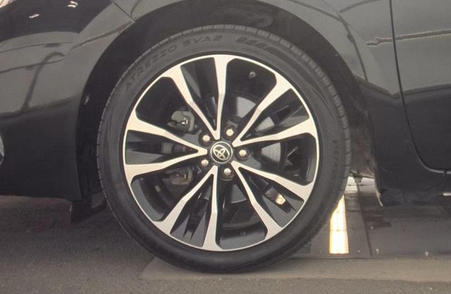 2017 Toyota Corolla SE - 23086325 - 5