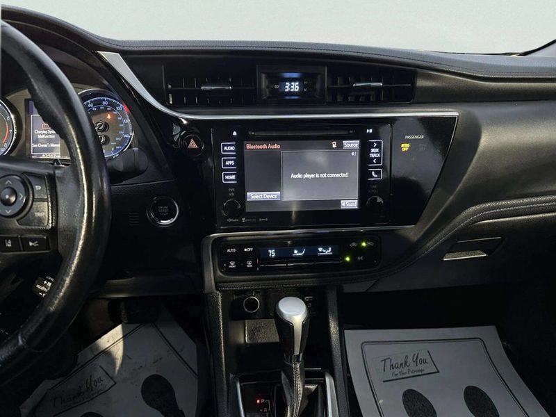 2017 Toyota Corolla SE 4dr Sedan CVT - 22964801 - 21